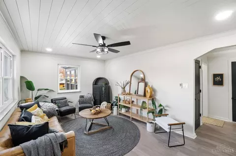 Living - 1015 Mckelvey Rd, Cincinnati, OH 45231 photo 2 of 4