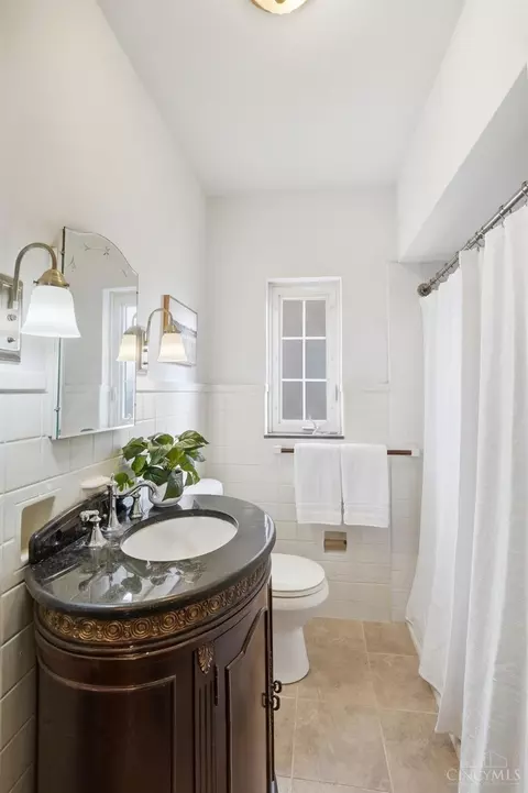 Bath - 3165 Werk Rd, Cincinnati, OH 45211 photo 1 of 1