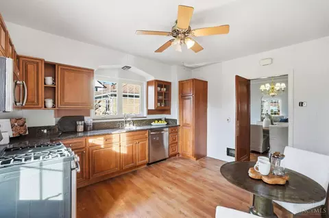 Kitchen - 3165 Werk Rd, Cincinnati, OH 45211 photo 2 of 3