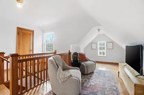 Entry Way - 3165 Werk Rd, Cincinnati, OH 45211 photo 2 of 2