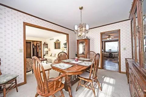 Dining - 1500 Madison Ave, Mount Healthy, OH 45231 photo 2 of 5