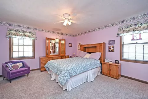 Bedroom - 1500 Madison Ave, Mount Healthy, OH 45231 photo 1 of 11