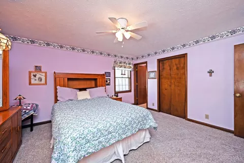 Bedroom - 1500 Madison Ave, Mount Healthy, OH 45231 photo 3 of 11