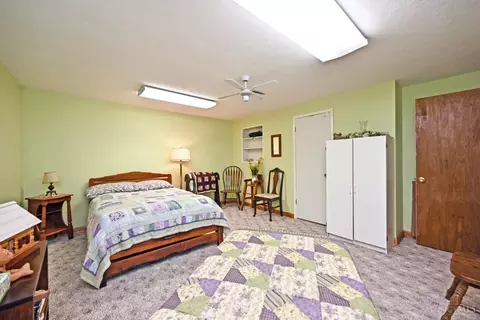 Bedroom - 1500 Madison Ave, Mount Healthy, OH 45231 photo 10 of 11