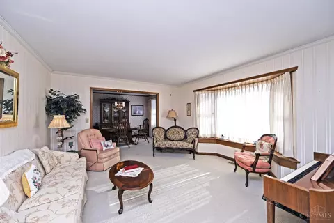 Living - 1500 Madison Ave, Mount Healthy, OH 45231 photo 1 of 7