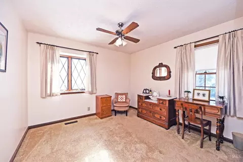 Bedroom - 1500 Madison Ave, Mount Healthy, OH 45231 photo 4 of 11