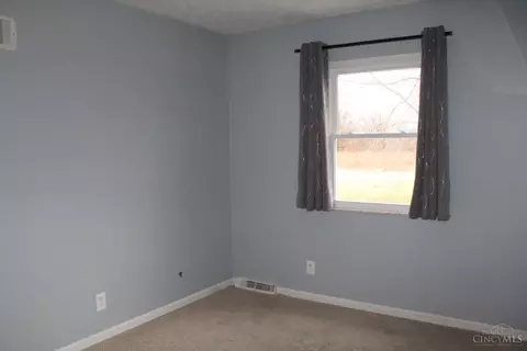 Bedroom - 7334 Templin Rd, Blanchester, OH 45107 photo 5 of 7