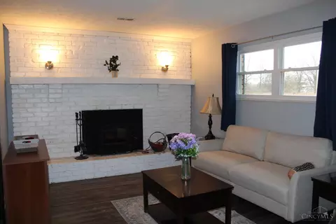 Living - 7334 Templin Rd, Blanchester, OH 45107 photo 4 of 4