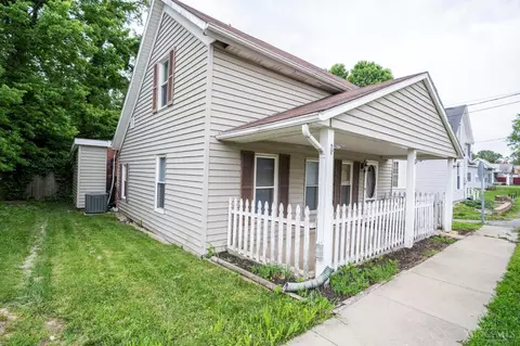 89 Main St, Martinsville, OH 45146
