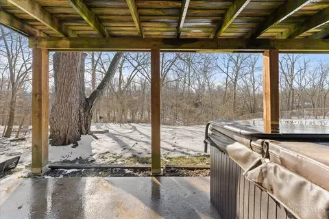 Exterior - 2267 Magdalena Dr, Cincinnati, OH 45231 photo 6 of 7