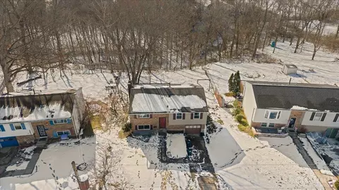 View/Area - 2267 Magdalena Dr, Cincinnati, OH 45231 photo 1 of 2