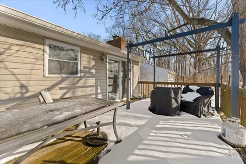 Exterior - 2267 Magdalena Dr, Cincinnati, OH 45231 photo 2 of 7