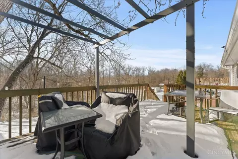 Exterior - 2267 Magdalena Dr, Cincinnati, OH 45231 photo 3 of 7