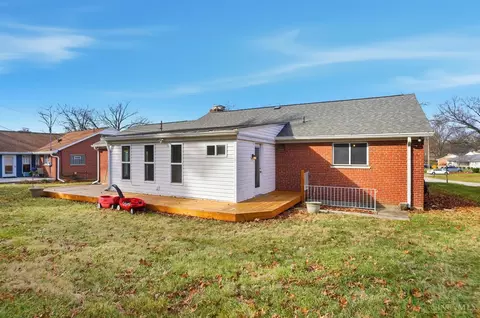 Exterior - 941 Springbrook Dr, Cincinnati, OH 45224 photo 5 of 16