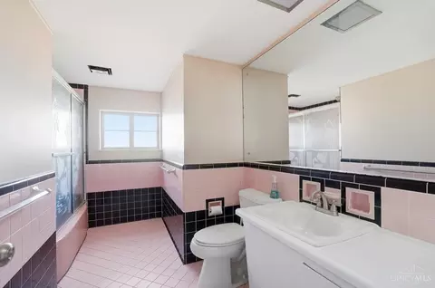 Bath - 941 Springbrook Dr, Cincinnati, OH 45224 photo 2 of 2