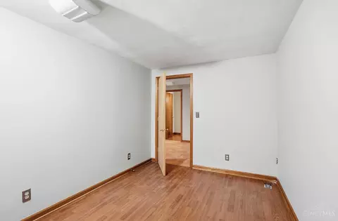Bedroom - 941 Springbrook Dr, Cincinnati, OH 45224 photo 7 of 7