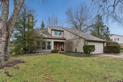 9537 Millbrook Dr, Cincinnati, OH 45231