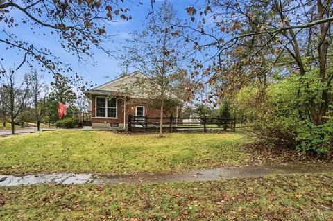 Exterior - 5 Imbler Dr, Greenhills, OH 45218 photo 13 of 15
