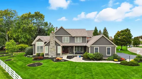 3667 Carpenters Green Ln, Blue Ash, OH 45241