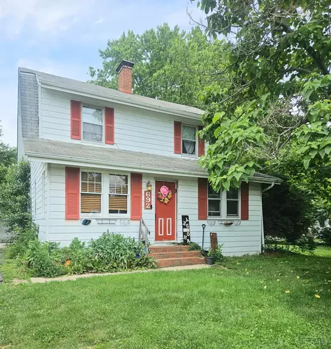 692 Kemper Rd, Springdale, OH 45246