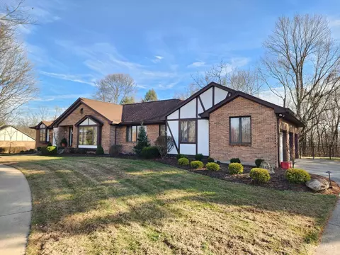 7385 Southpointe Dr, Cincinnati, OH 45233