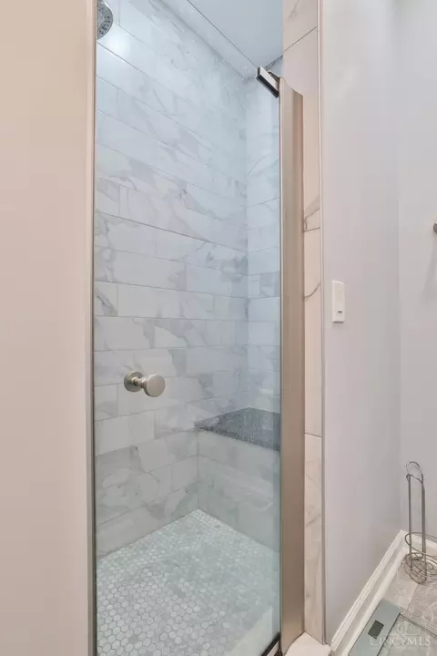 2396 Buddleia Ct, Cincinnati, OH 45239 photo 18