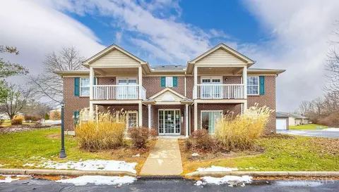 140 Northridge Dr, Oxford, OH 45056