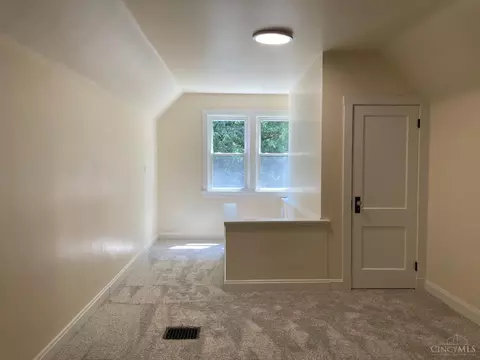 Bedroom - 1418 Covedale Ave, Cincinnati, OH 45238 photo 3 of 4