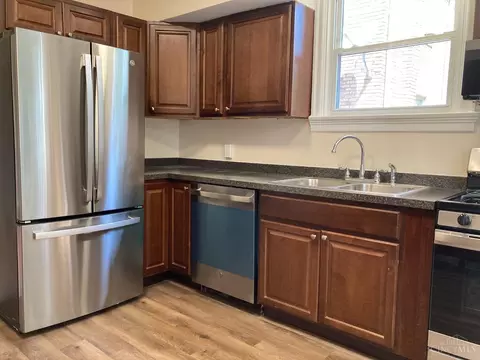 Kitchen - 1418 Covedale Ave, Cincinnati, OH 45238 photo 2 of 2