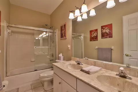 Bath - 885 Southerness Dr, Cincinnati, OH 45245 photo 4 of 6