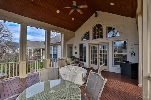 Exterior - 885 Southerness Dr, Cincinnati, OH 45245 photo 5 of 14
