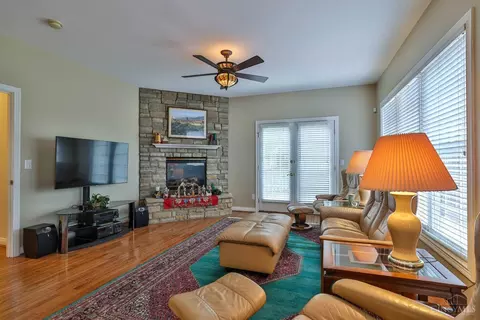 Living - 885 Southerness Dr, Cincinnati, OH 45245 photo 4 of 12