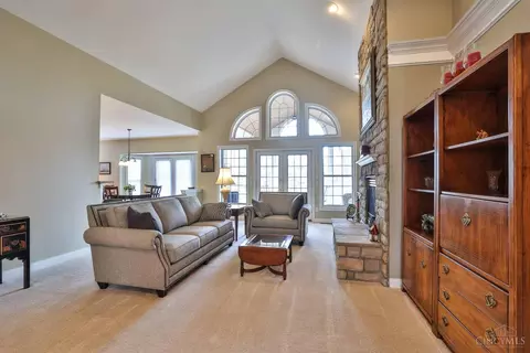 Living - 885 Southerness Dr, Cincinnati, OH 45245 photo 3 of 12