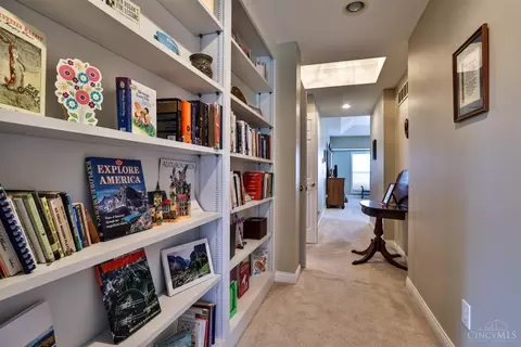 Entry Way - 885 Southerness Dr, Cincinnati, OH 45245 photo 3 of 3