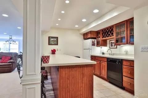 Kitchen - 885 Southerness Dr, Cincinnati, OH 45245 photo 6 of 6