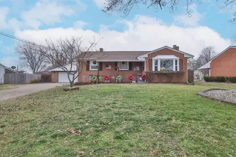425 Clara Dr, Trenton, OH 45067