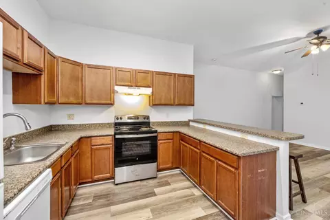 Kitchen - 3213 Vine St, Cincinnati, OH 45220 photo 1 of 2