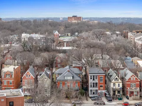 View/Area - 3213 Vine St, Cincinnati, OH 45220 photo 3 of 6