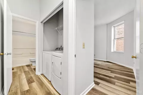 Entry Way - 3213 Vine St, Cincinnati, OH 45220 photo 1 of 2