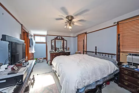 Bedroom - 11717 Hamilton Ave, Cincinnati, OH 45231 photo 2 of 4
