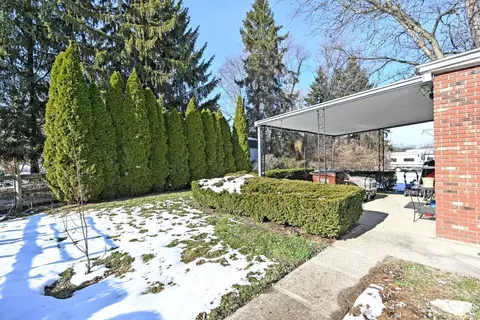 Exterior - 11717 Hamilton Ave, Cincinnati, OH 45231 photo 9 of 13