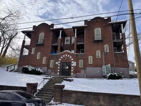 903 Mcpherson Ave, Cincinnati, OH 45205