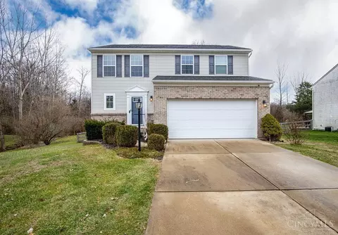 4570 Vista Meadows Dr, Batavia, OH 45103