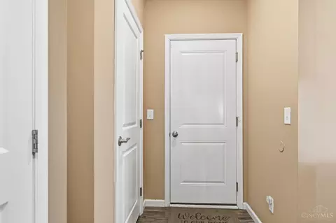 Entry Way - 9457 Morris Dr, Harrison, OH 45030 photo 5 of 7