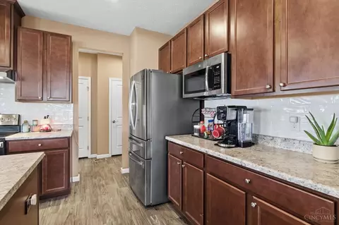 Kitchen - 9457 Morris Dr, Harrison, OH 45030 photo 4 of 4