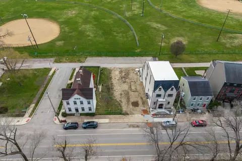 3021 Riverside Dr, Cincinnati, OH 45226