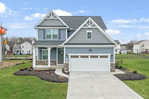 3867 Rosewood Dr, Amelia, OH 45102