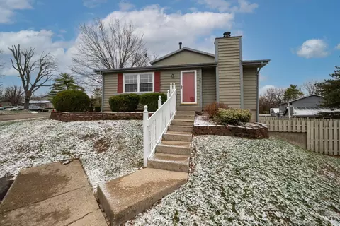 2 Palmer Ct, Fairfield, OH 45014