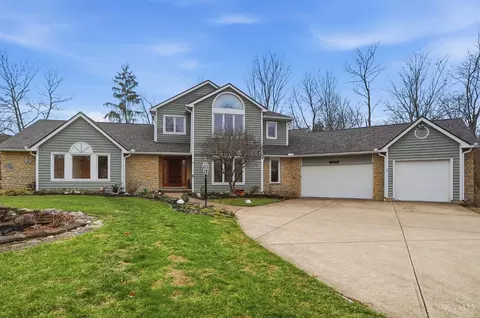 575 Miami Bluff Ct, Loveland, OH 45140