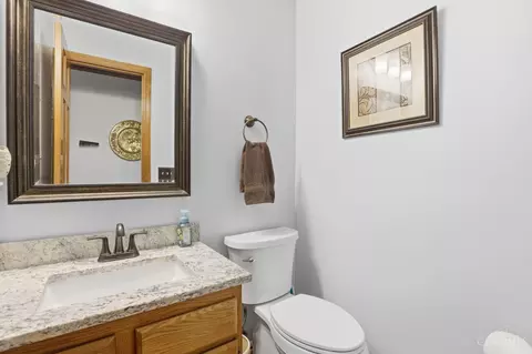 Bath - 7468 Kingston View Ct, Cincinnati, OH 45255 photo 4 of 5